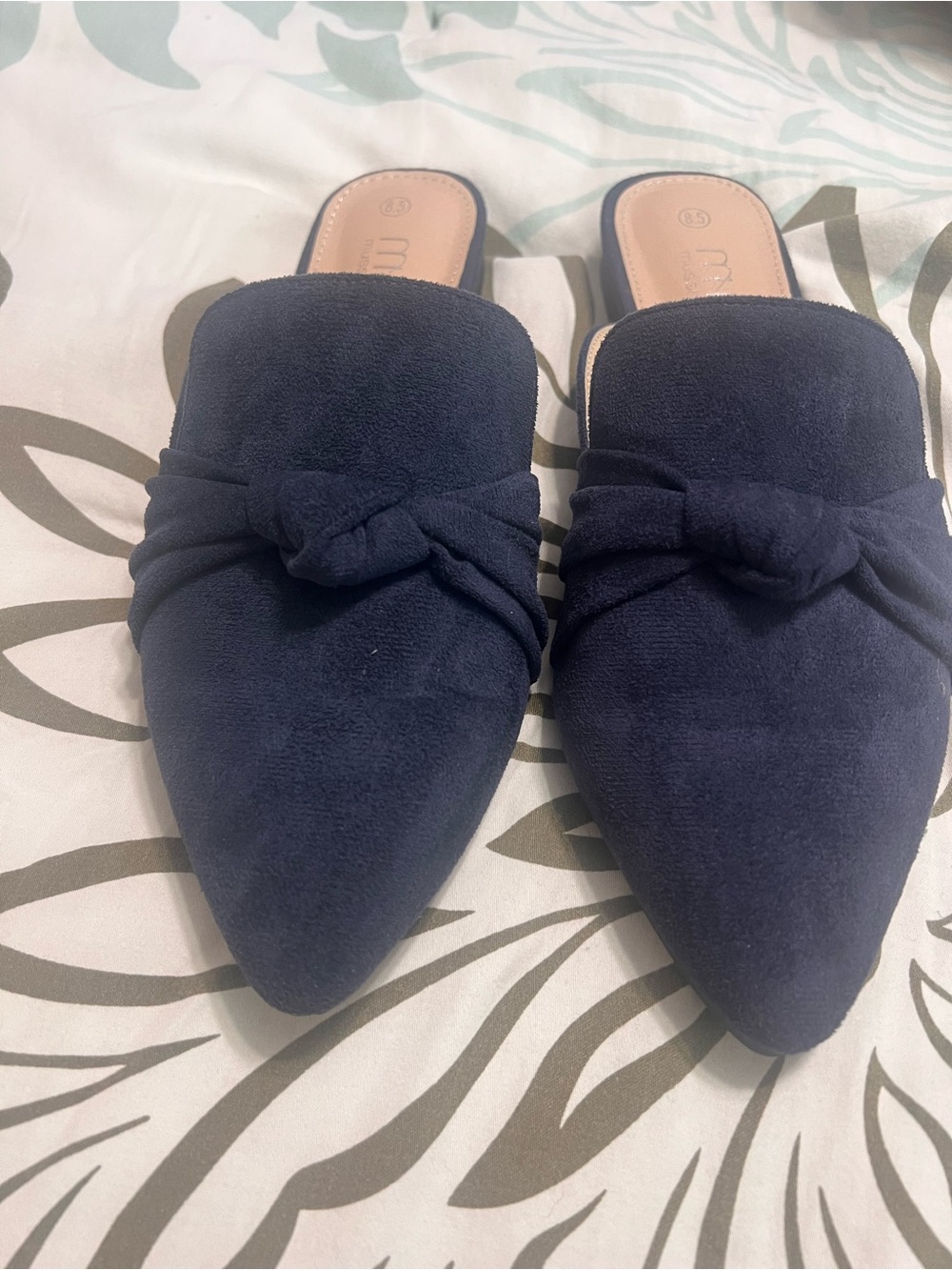 Women's Navy Suede Knot-Detail Slip-On Flats